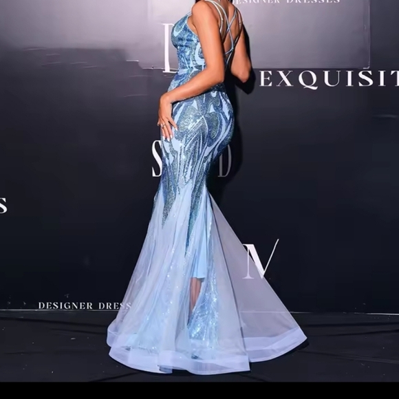 Blue, Graphic, V Neck, Sleeveless, Case Up Back, Sequined Mermaid Gown - Picture 10 of 16